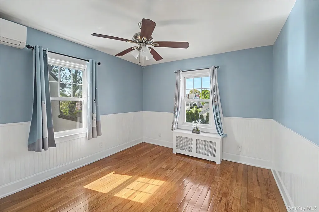 282 Houston Avenue Mineola NY 11501