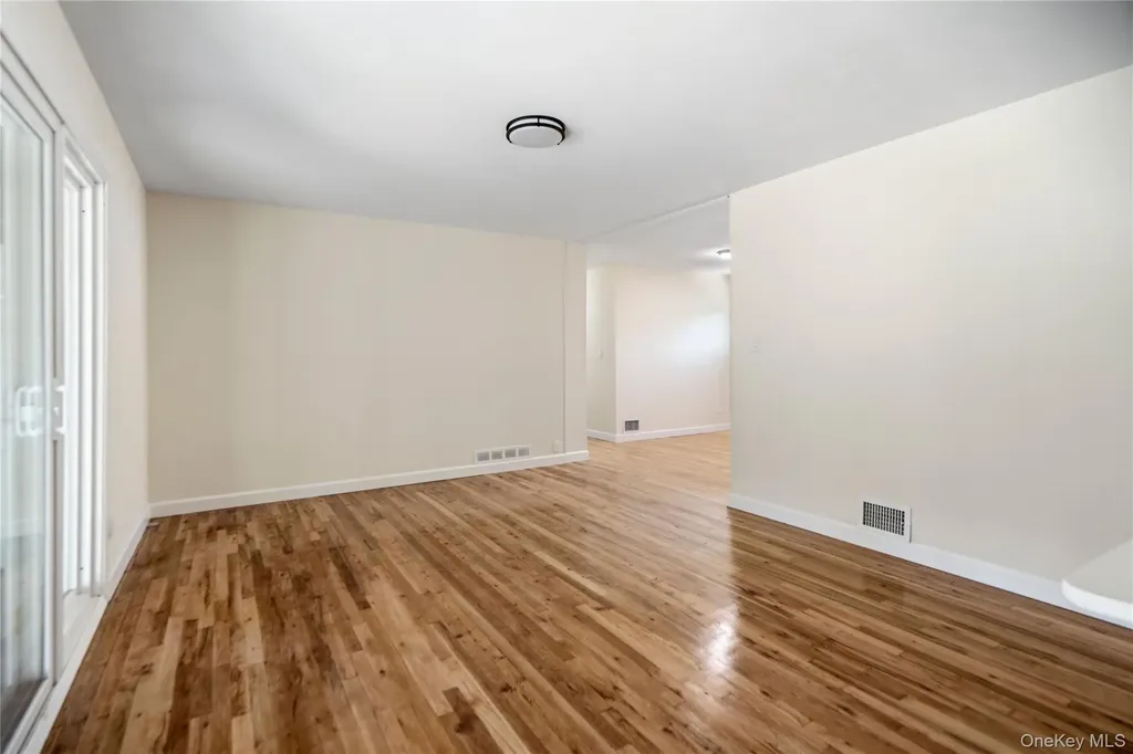 4 Hope Drive Plainview NY 11803