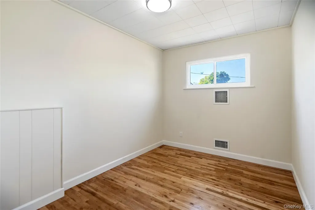 4 Hope Drive Plainview NY 11803