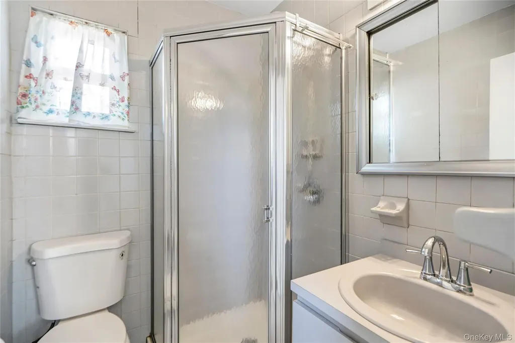 4 Hope Drive Plainview NY 11803