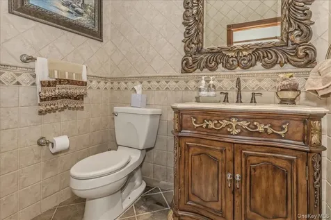 21 Chauncey Place Woodbury NY 11797