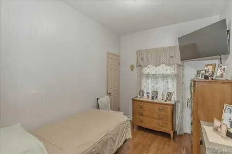 21 Chauncey Place Woodbury NY 11797