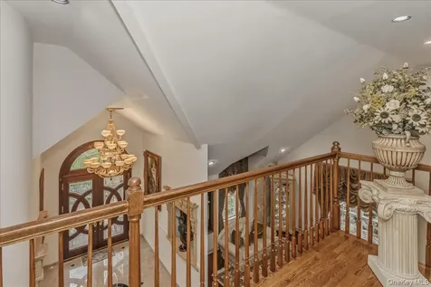 21 Chauncey Place Woodbury NY 11797