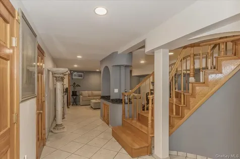 21 Chauncey Place Woodbury NY 11797