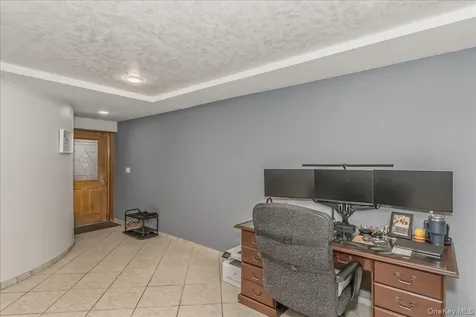 21 Chauncey Place Woodbury NY 11797