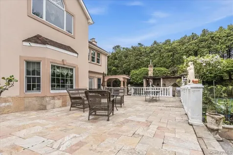 21 Chauncey Place Woodbury NY 11797
