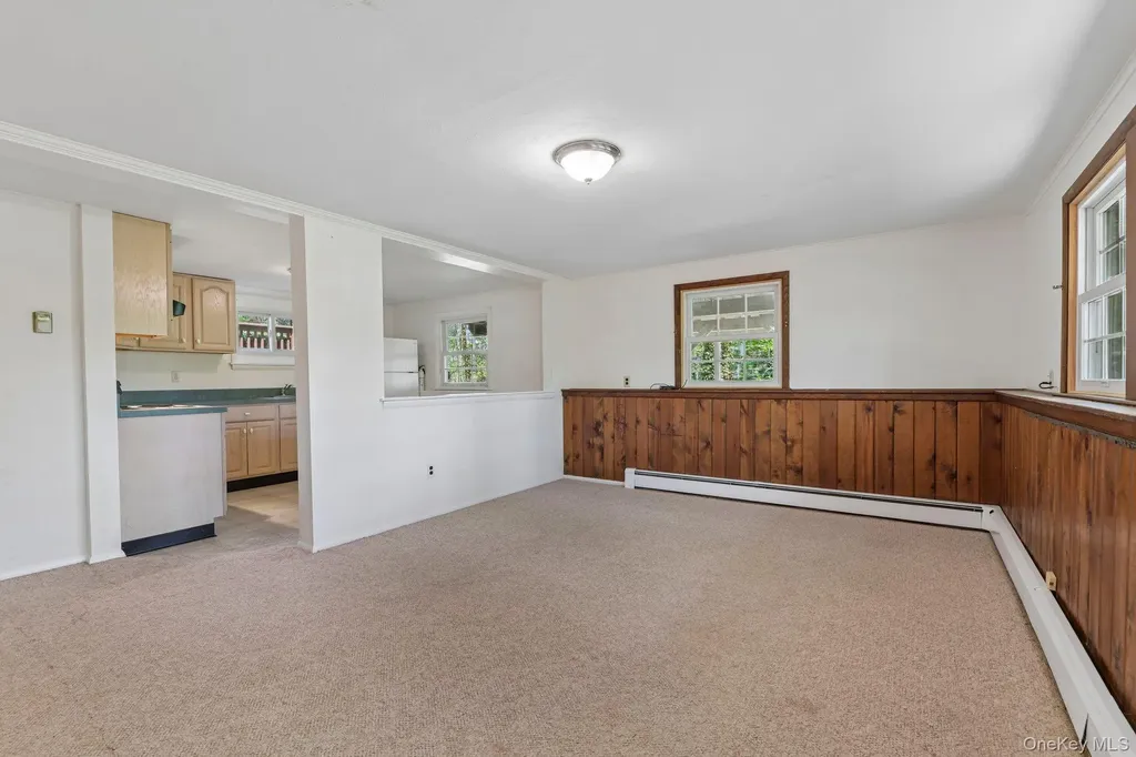 31 Sunset Drive Huntington NY 11743