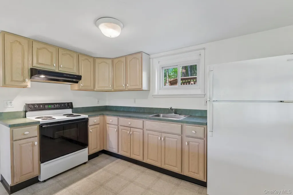 31 Sunset Drive Huntington NY 11743
