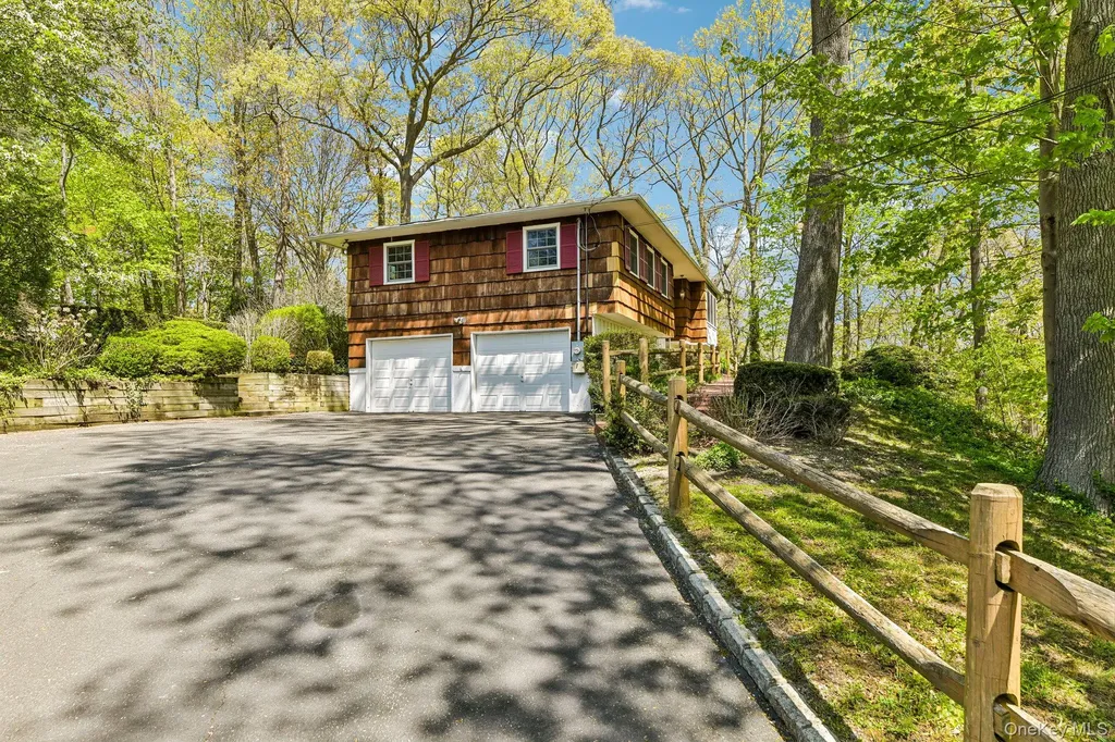 31 Sunset Drive Huntington NY 11743