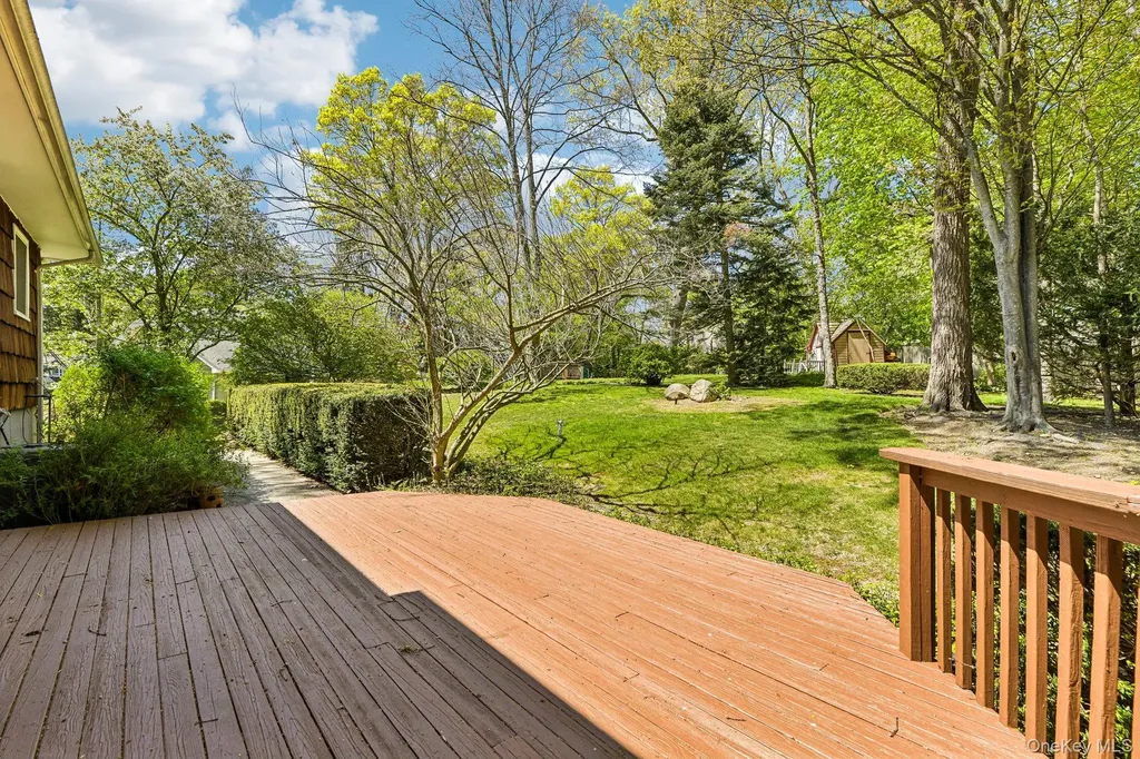 31 Sunset Drive Huntington NY 11743