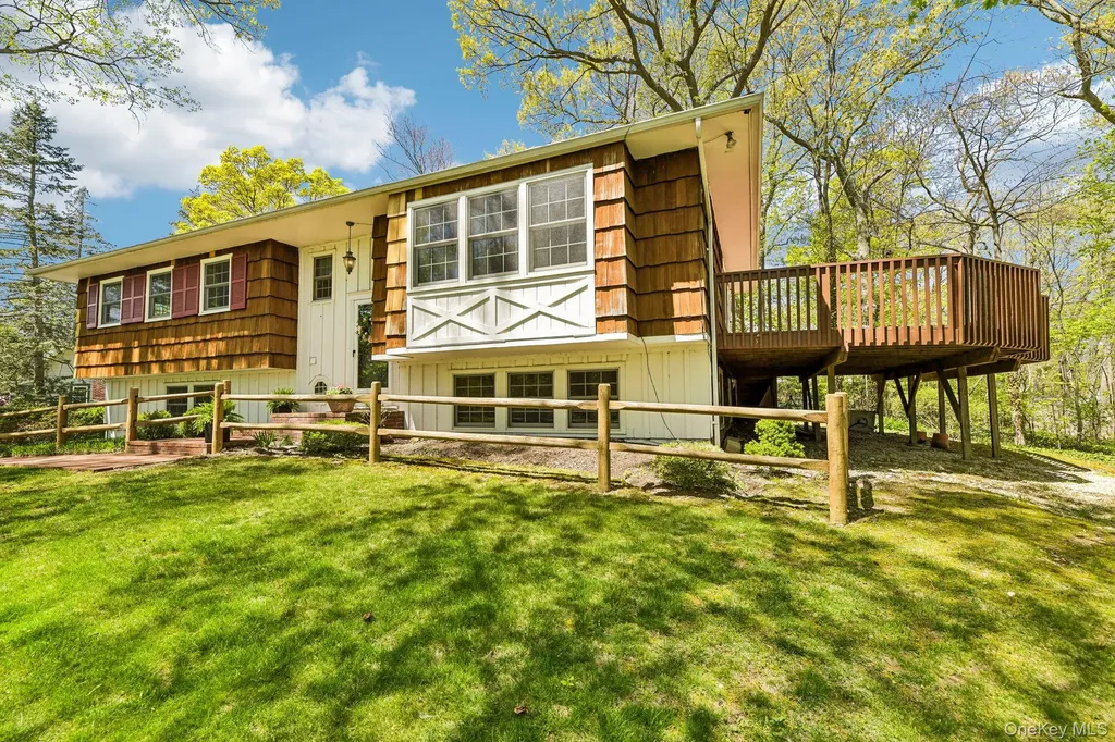 31 Sunset Drive Huntington NY 11743