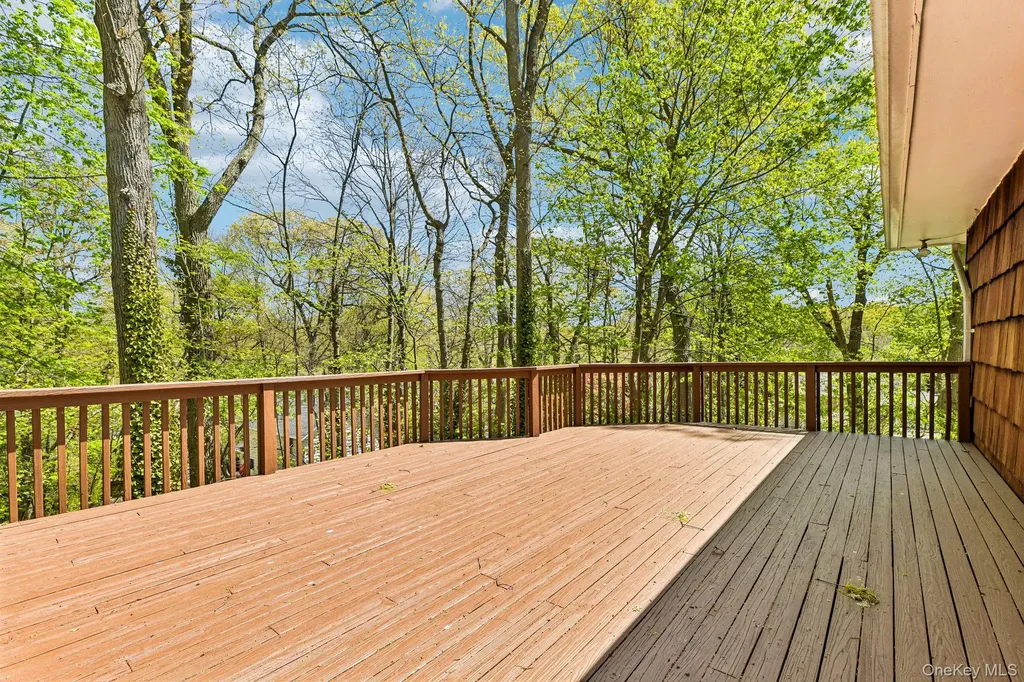 31 Sunset Drive Huntington NY 11743