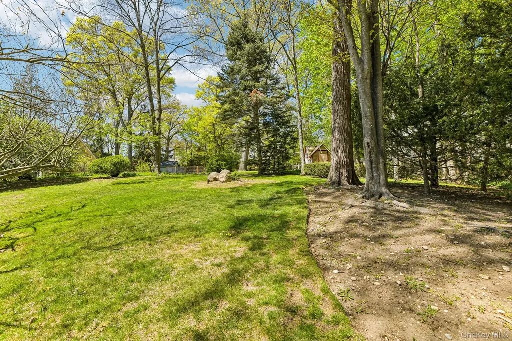 31 Sunset Drive Huntington NY 11743
