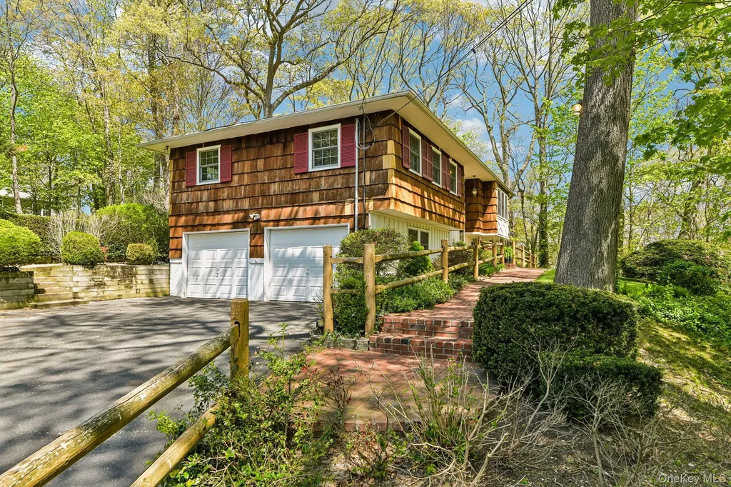 31 Sunset Drive Huntington NY 11743