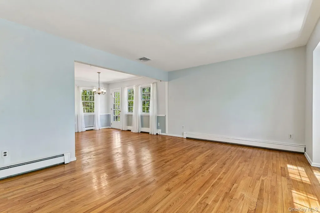 31 Sunset Drive Huntington NY 11743