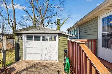 19 Samstag Avenue Ossining NY 10562