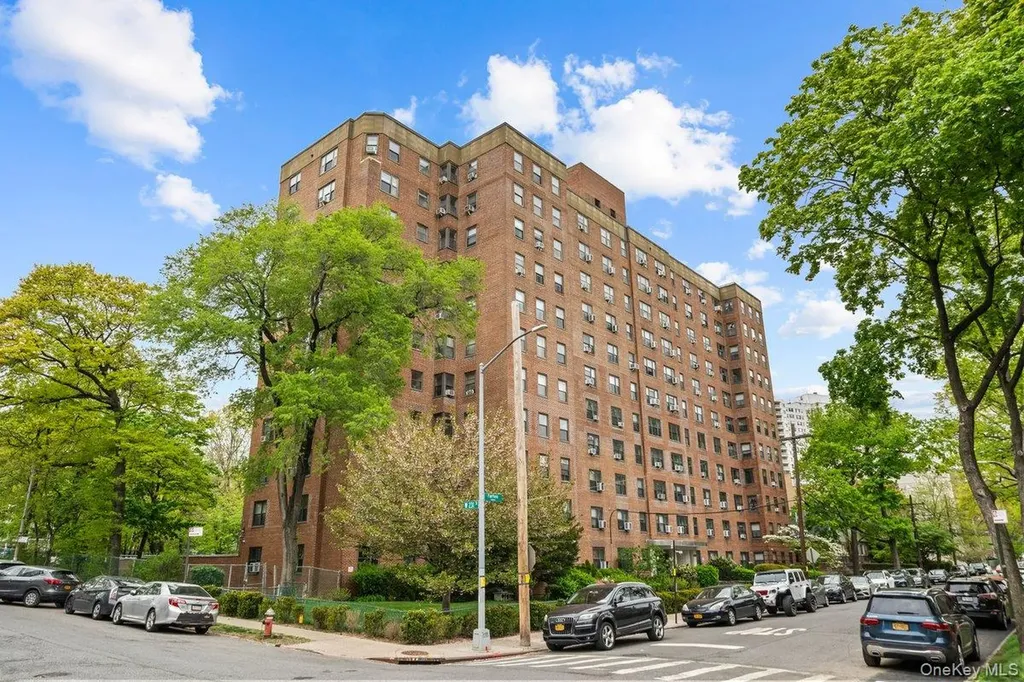 3103 Fairfield Avenue Bronx NY 10463