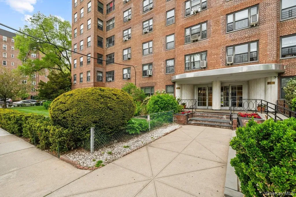 3103 Fairfield Avenue Bronx NY 10463