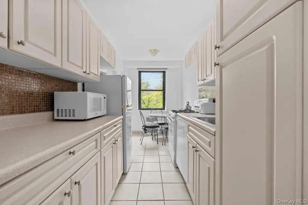 3103 Fairfield Avenue Bronx NY 10463