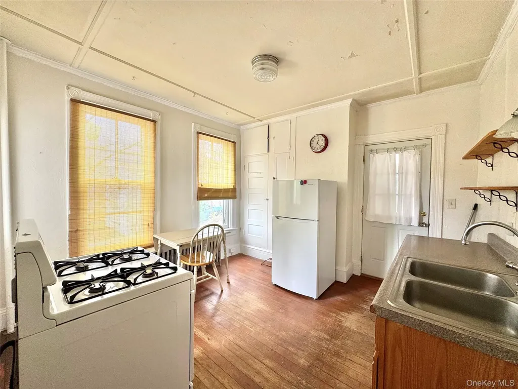 91 Bridge Street Catskill NY 12414