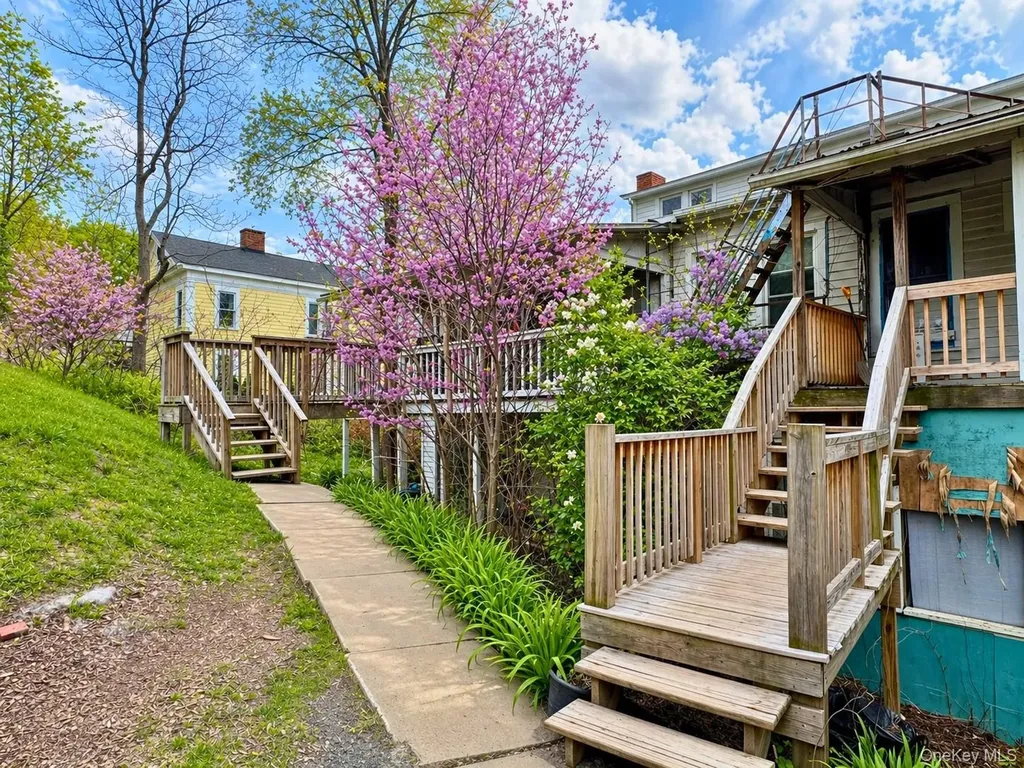 91 Bridge Street Catskill NY 12414