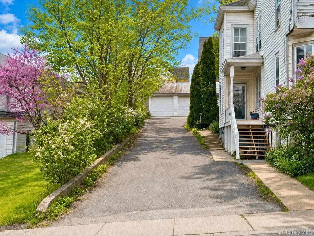 91 Bridge Street Catskill NY 12414
