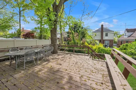 7906 214th Street Oakland Gardens NY 11364