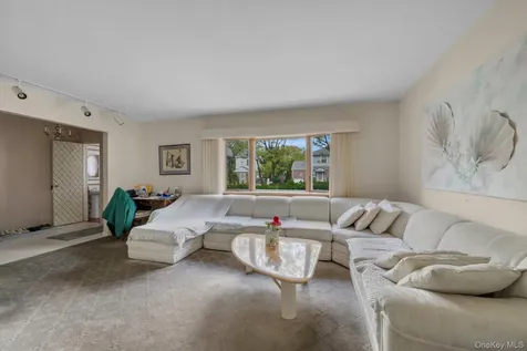 7906 214th Street Oakland Gardens NY 11364