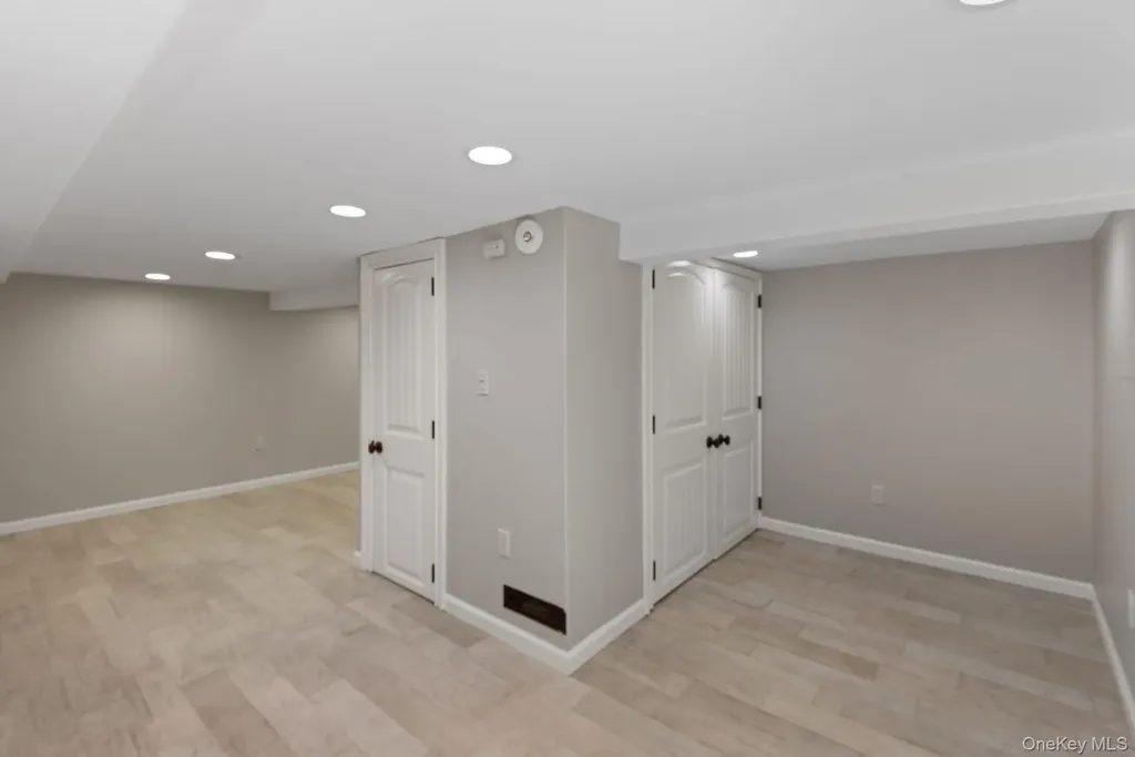 147 Fort Salonga Road Northport NY 11768