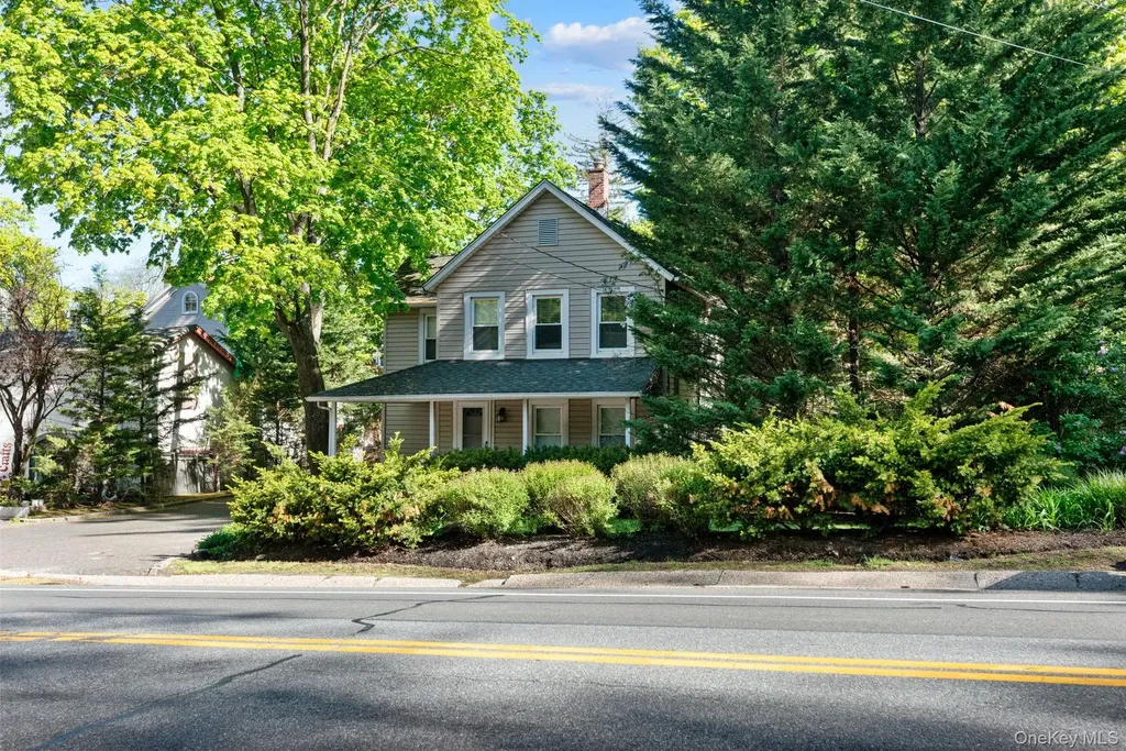 147 Fort Salonga Road Northport NY 11768