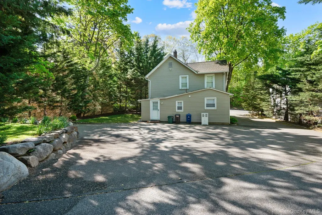 147 Fort Salonga Road Northport NY 11768