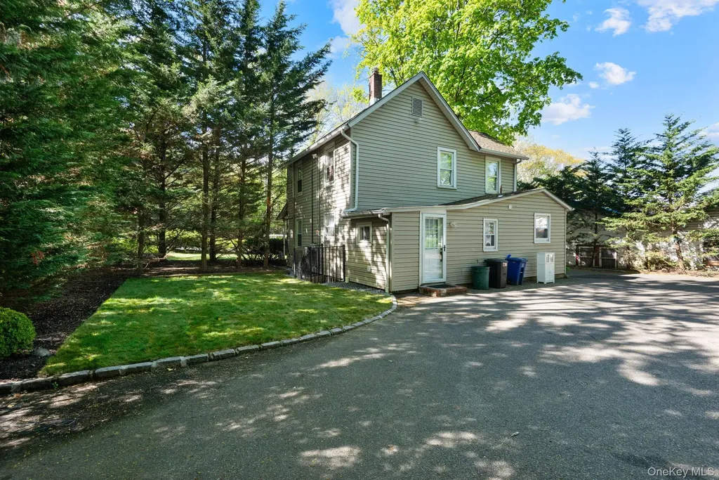 147 Fort Salonga Road Northport NY 11768
