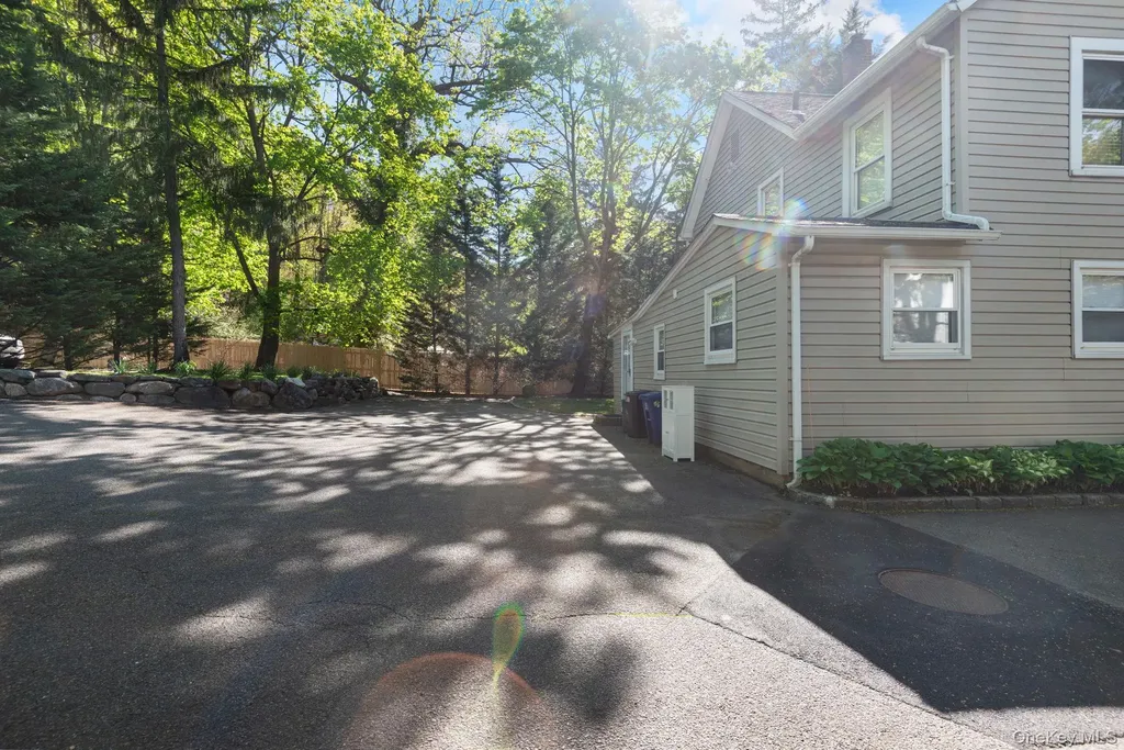 147 Fort Salonga Road Northport NY 11768