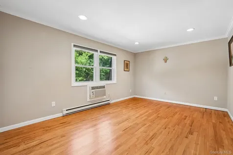 2 Germonds Village Bardonia NY 10954
