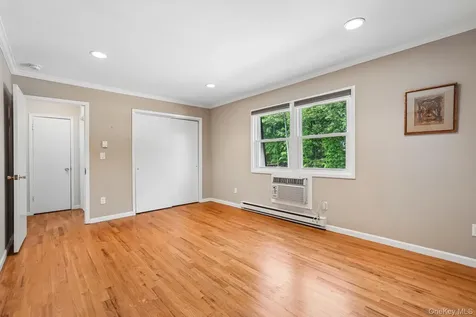 2 Germonds Village Bardonia NY 10954