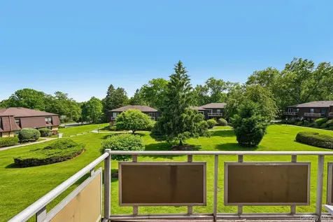 2 Germonds Village Bardonia NY 10954