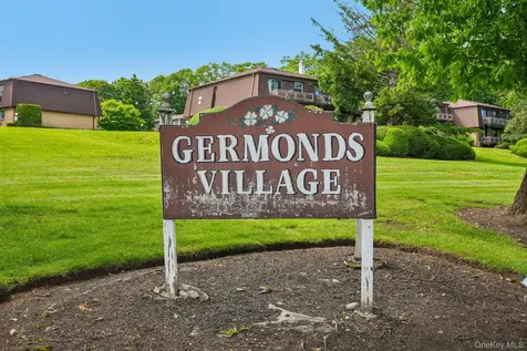 2 Germonds Village Bardonia NY 10954