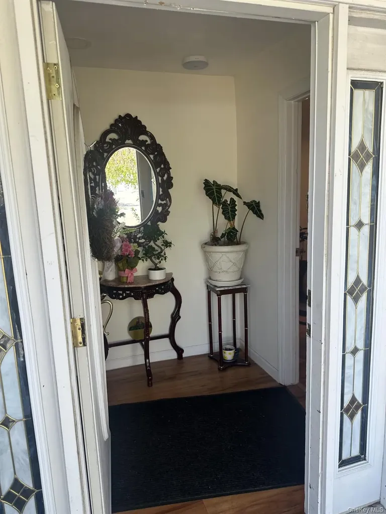 1 Hamlet Road Levittown NY 11756