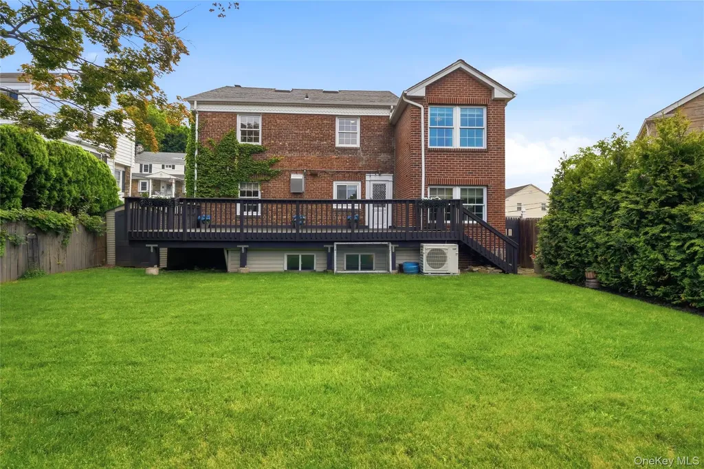 32 Huntington Drive Yonkers NY 10704