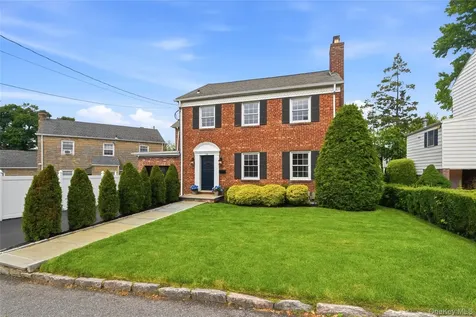 32 Huntington Drive Yonkers NY 10704
