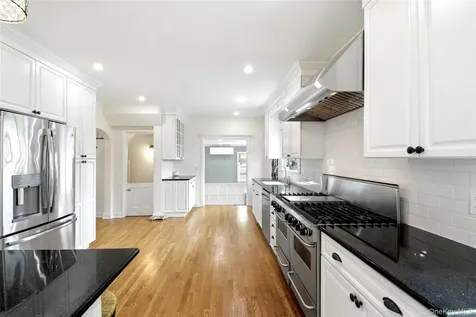 32 Huntington Drive Yonkers NY 10704