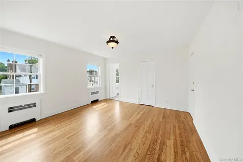 32 Huntington Drive Yonkers NY 10704