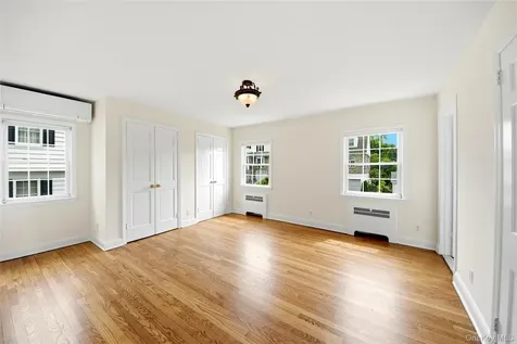 32 Huntington Drive Yonkers NY 10704
