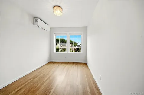 32 Huntington Drive Yonkers NY 10704