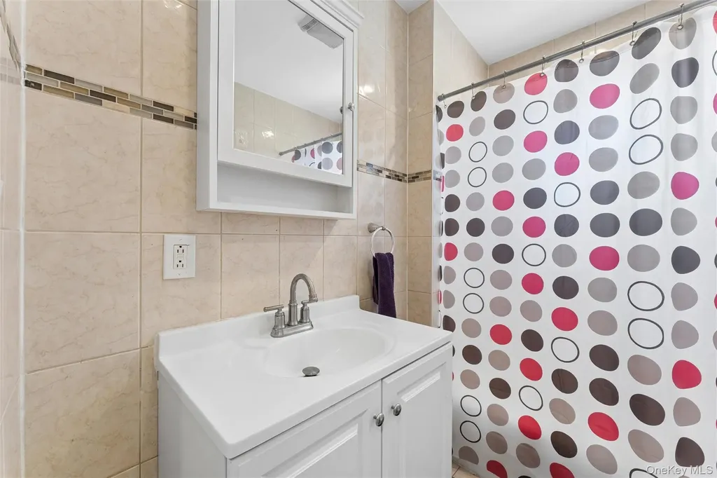 646 Benris Avenue Franklin Square NY 11010