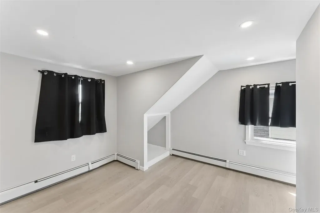 646 Benris Avenue Franklin Square NY 11010