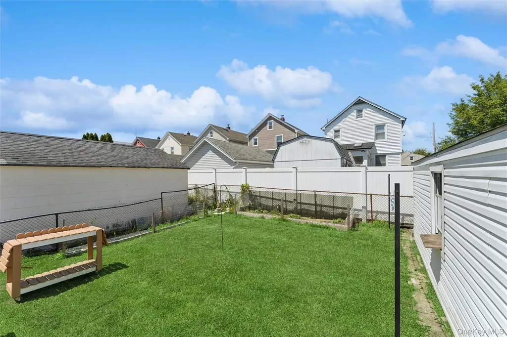 646 Benris Avenue Franklin Square NY 11010