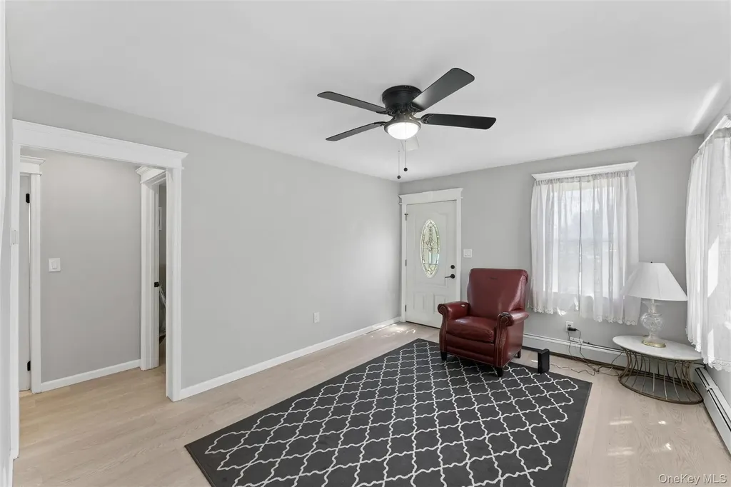 646 Benris Avenue Franklin Square NY 11010