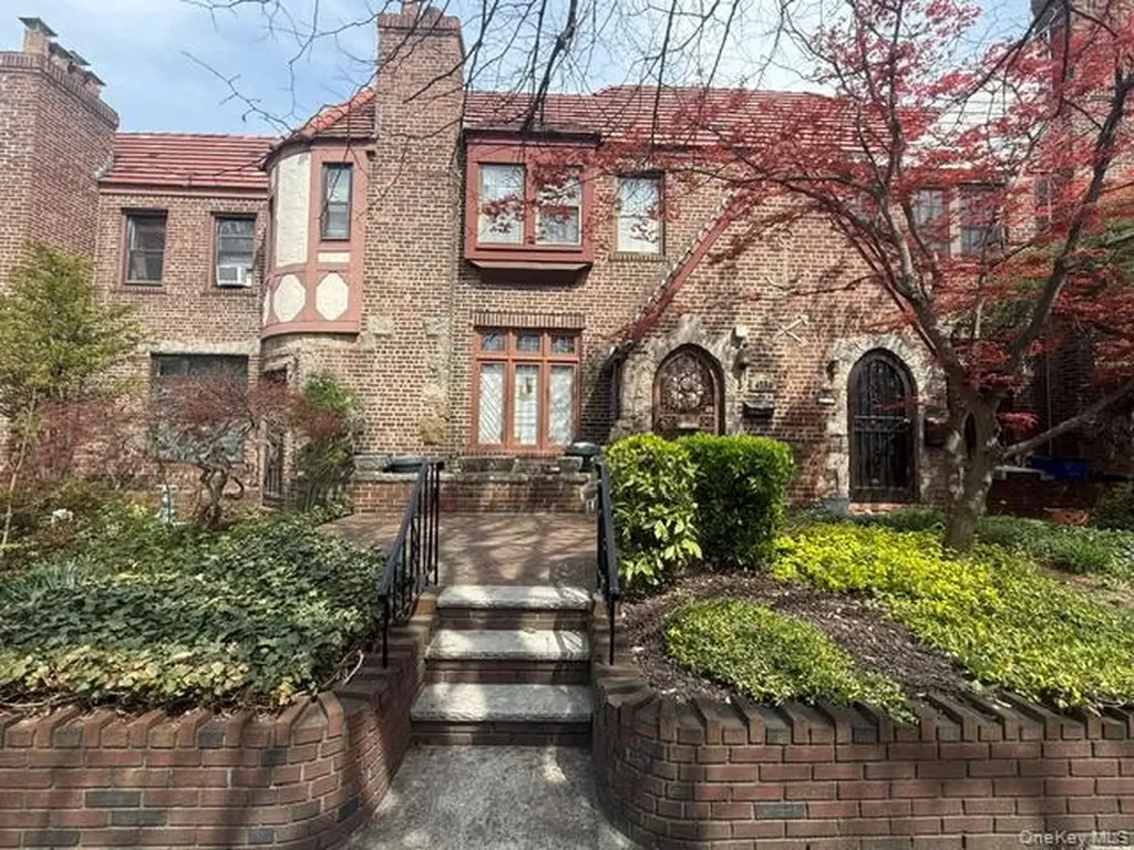 47-33 188th Street Flushing NY 11358