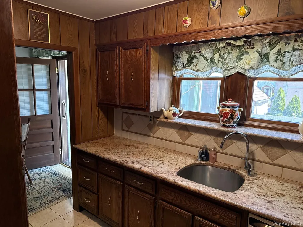 47-33 188th Street Flushing NY 11358